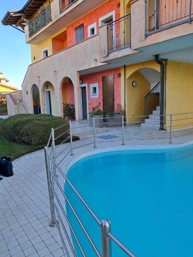 La Casa Di Mery Desenzano del Garda Buitenkant foto